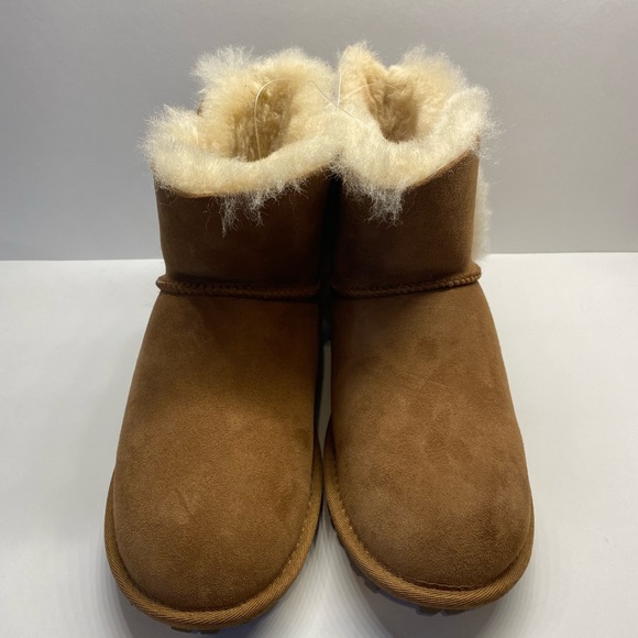 Women’s Kirkland Signature Chestnut Shearling Short Boots 7 NWT - Picture 2 of 5
